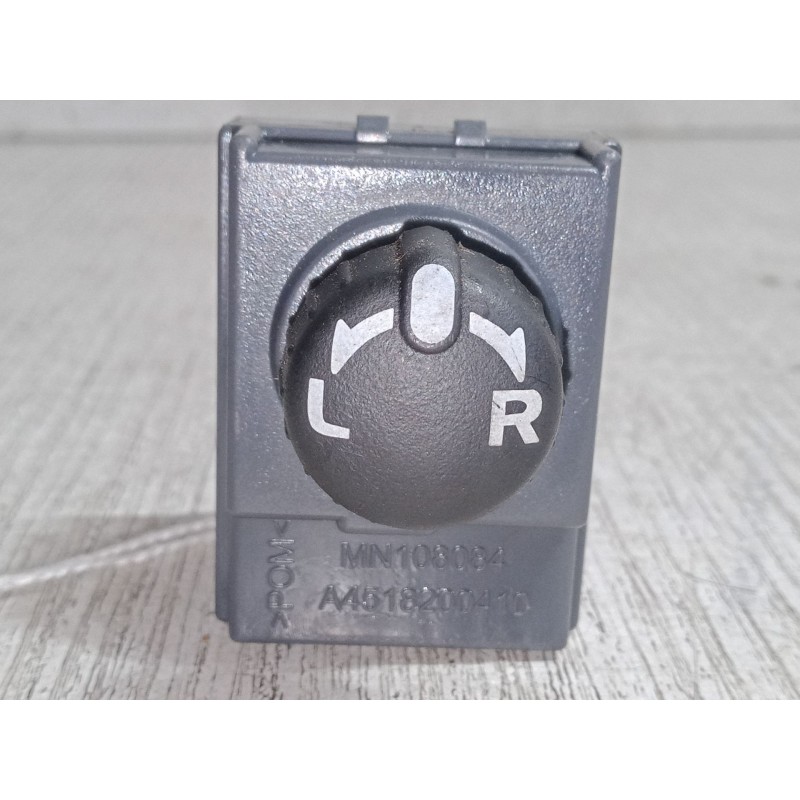 Recambio de mando retrovisor para mitsubishi colt vi (z3_a, z2_a) 1.3 (z21a) referencia OEM IAM   