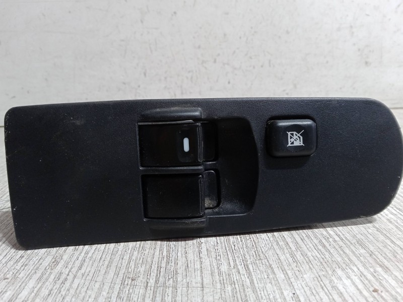 Recambio de mando elevalunas delantero izquierdo para mitsubishi colt vi (z3_a, z2_a) 1.3 (z21a) referencia OEM IAM 8608A179  