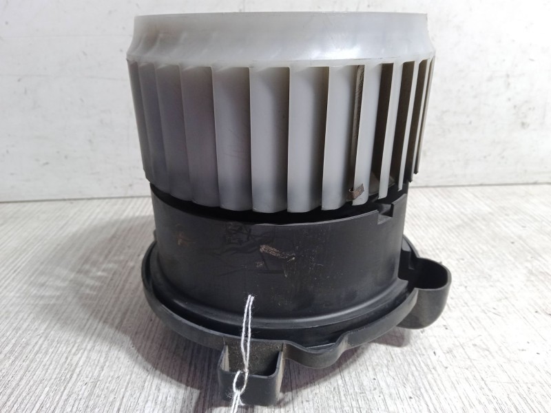 Recambio de motor calefaccion para mitsubishi colt vi (z3_a, z2_a) 1.3 (z21a) referencia OEM IAM   