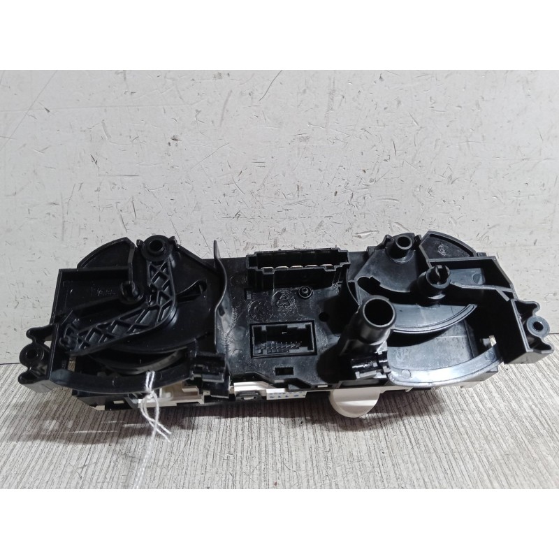 Recambio de mando calefaccion / a/a para mitsubishi colt vi (z3_a, z2_a) 1.3 (z21a) referencia OEM IAM 69660071  P7820A256H