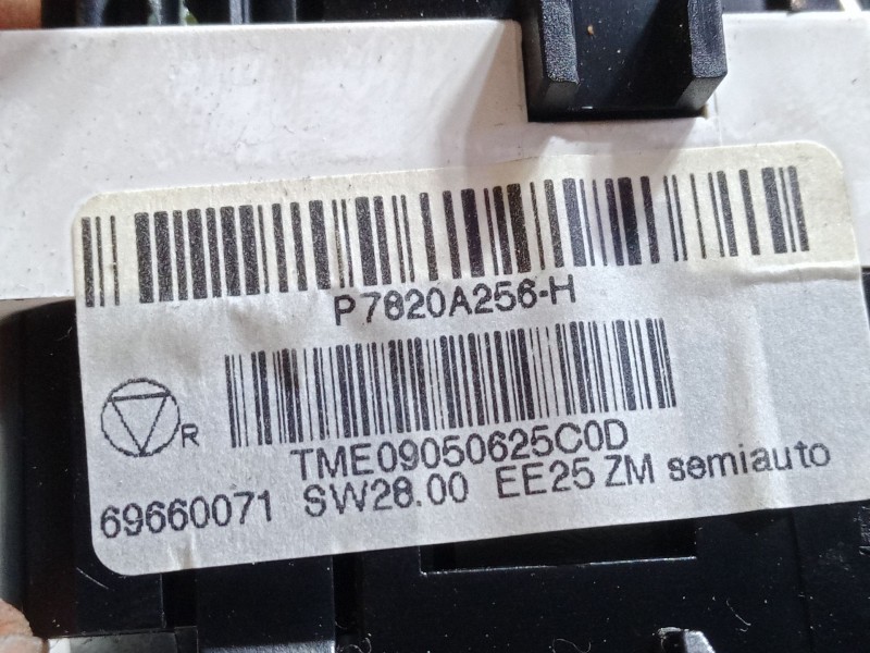 Recambio de mando calefaccion / a/a para mitsubishi colt vi (z3_a, z2_a) 1.3 (z21a) referencia OEM IAM 69660071  P7820A256H