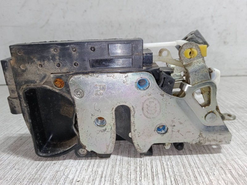 Recambio de cerradura puerta delantera derecha para chevrolet aveo / kalos sedán (t250, t255) 1.4 referencia OEM IAM   