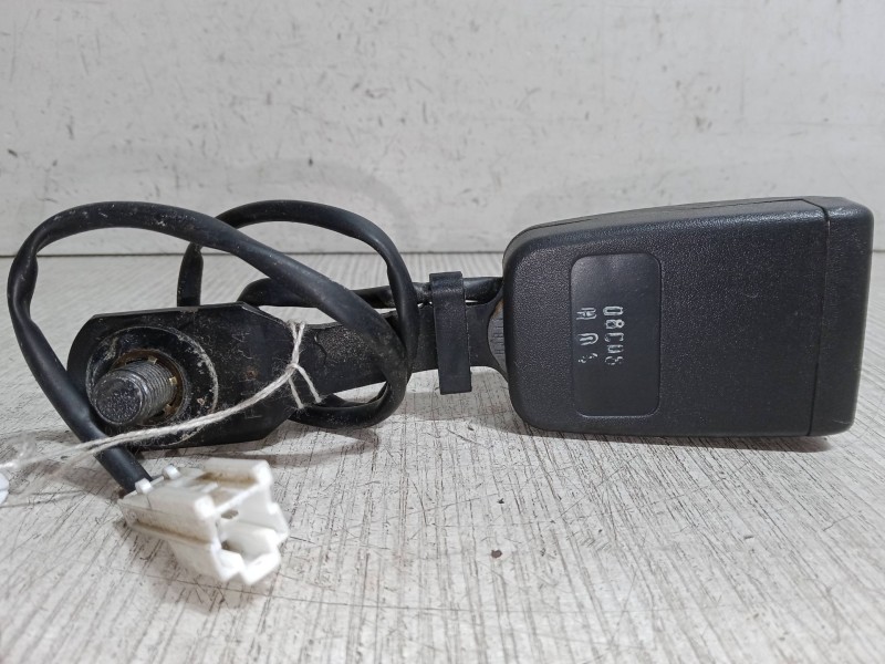 Recambio de anclaje cinturon delantero izquierdo para chevrolet aveo / kalos sedán (t250, t255) 1.4 referencia OEM IAM   