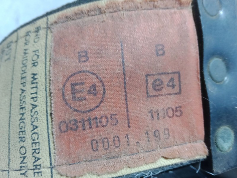 Recambio de anclaje cinturon trasero derecho para volvo 760 (704, 764) 2.8 (764) referencia OEM IAM 0311105  