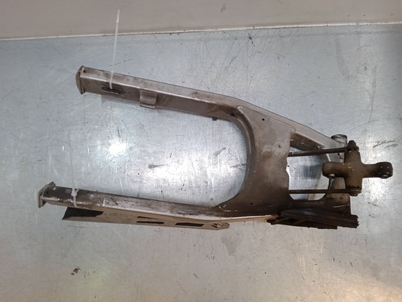 Recambio de basculante para suzuki gsf bandit gsf 650 a bandit (wvjc) referencia OEM IAM UBPH901F  