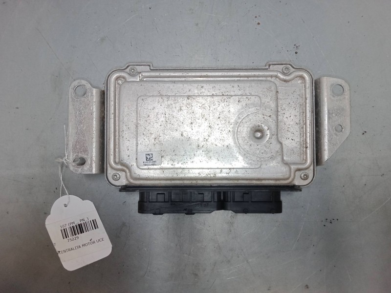 Recambio de centralita motor uce para peugeot 107 (pm_, pn_) 1.0 referencia OEM IAM 896610H070  0261S04464