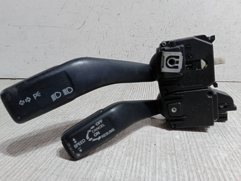 Recambio de mando de intermitencia para audi a3 (8p1) 2.0 tdi 16v referencia OEM IAM 8PO953513  