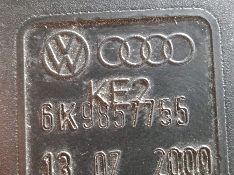 Recambio de anclaje cinturon delantero derecho para seat inca (6k9) 1.9 sdi referencia OEM IAM 6K9857755  