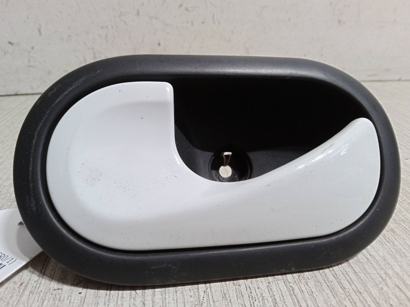 Recambio de maneta interior puerta trasera izquierda para renault clio iii (br0/1, cr0/1) 1.5 dci referencia OEM IAM 310579  