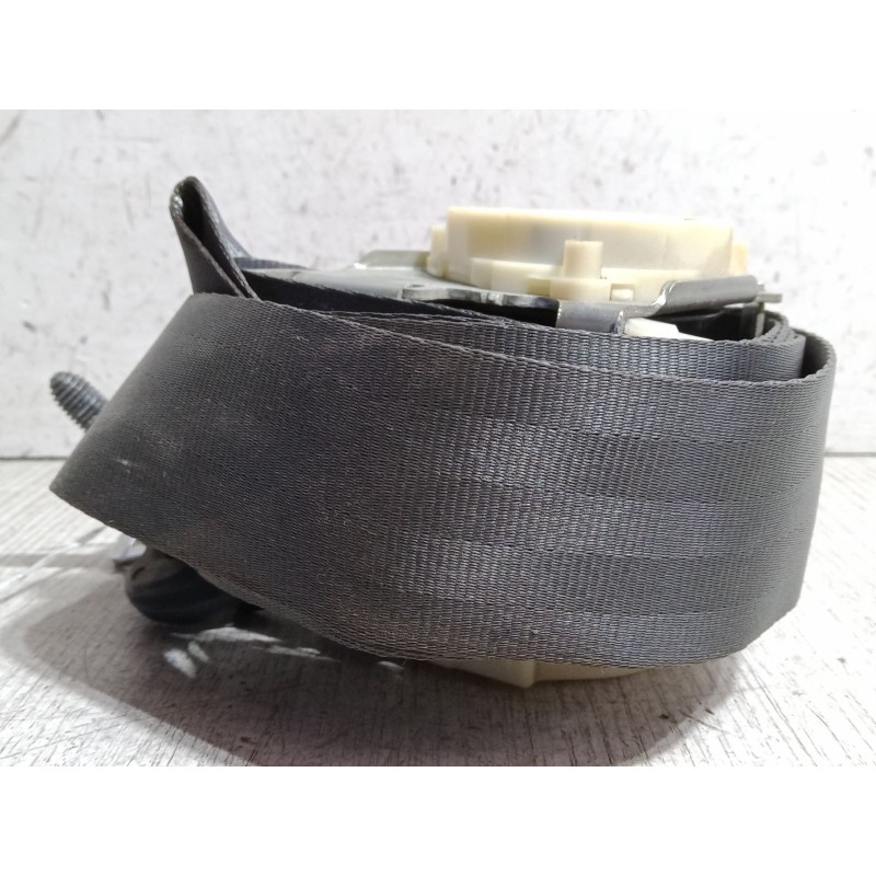 Recambio de cinturon seguridad trasero central para renault clio iii (br0/1, cr0/1) 1.5 dci referencia OEM IAM 0404061  