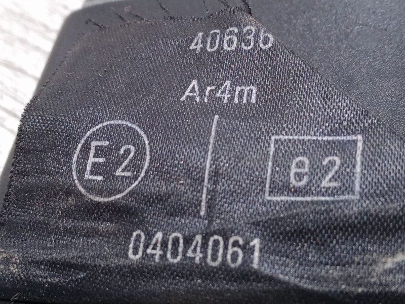 Recambio de cinturon seguridad trasero central para renault clio iii (br0/1, cr0/1) 1.5 dci referencia OEM IAM 0404061  