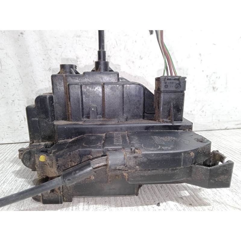 Recambio de cerradura puerta delantera derecha para renault clio iii (br0/1, cr0/1) 1.5 dci referencia OEM IAM   