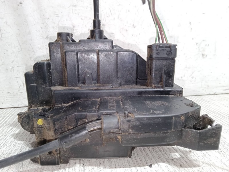 Recambio de cerradura puerta delantera derecha para renault clio iii (br0/1, cr0/1) 1.5 dci referencia OEM IAM   