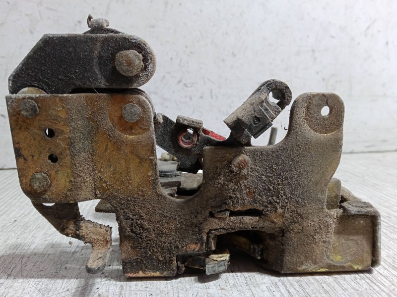 Recambio de cerradura puerta trasera derecha para jeep cherokee referencia OEM IAM   