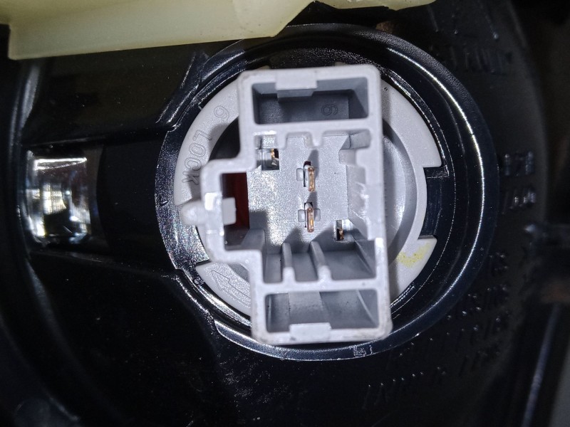 Recambio de piloto trasero porton izquierdo para mazda 3 (bk) 1.6 di turbo referencia OEM IAM P2913L  