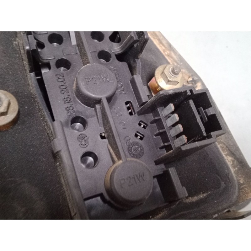 Recambio de piloto trasero porton derecho para fiat stilo van (192_) 1.9 jtd (192dxe1a) referencia OEM IAM 51717942  