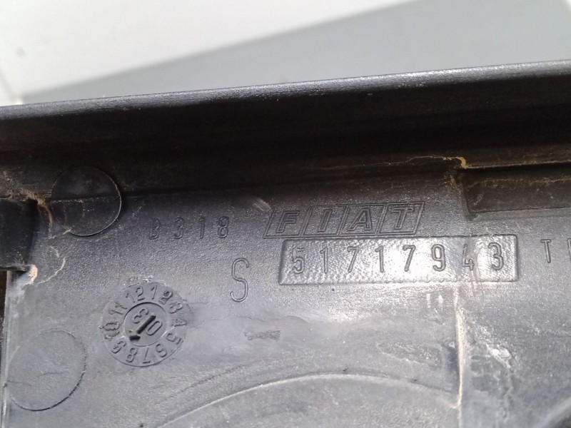 Recambio de piloto trasero porton izquierdo para fiat stilo van (192_) 1.9 jtd (192dxe1a) referencia OEM IAM 51717943  