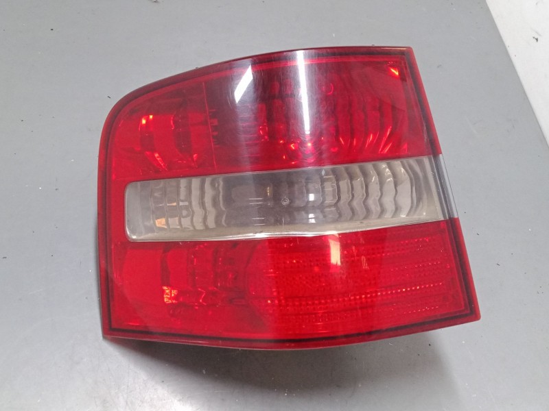 Recambio de piloto trasero izquierdo para fiat stilo van (192_) 1.9 jtd (192dxe1a) referencia OEM IAM   