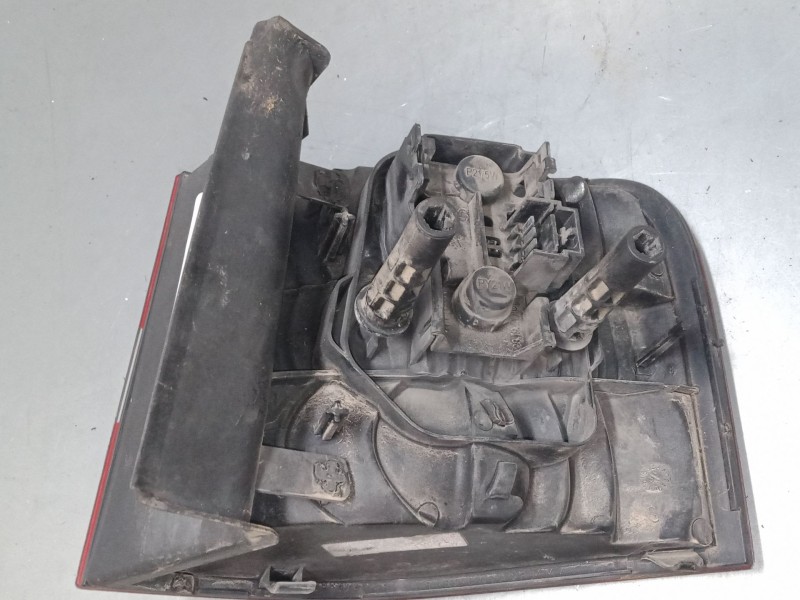 Recambio de piloto trasero izquierdo para fiat stilo van (192_) 1.9 jtd (192dxe1a) referencia OEM IAM   