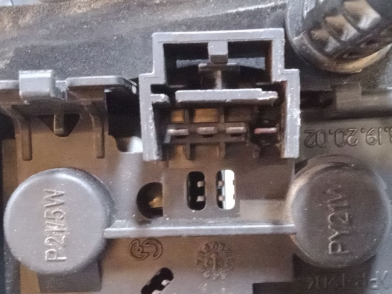 Recambio de piloto trasero derecho para fiat stilo van (192_) 1.9 jtd (192dxe1a) referencia OEM IAM 28190202  