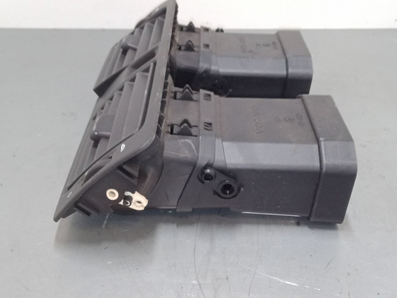 Recambio de aireador central para volvo v50 (545) 2.4 referencia OEM IAM   