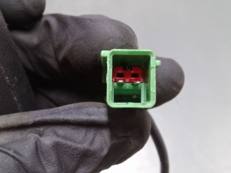 Recambio de anclaje cinturon delantero derecho para volvo v50 (545) 2.4 referencia OEM IAM   