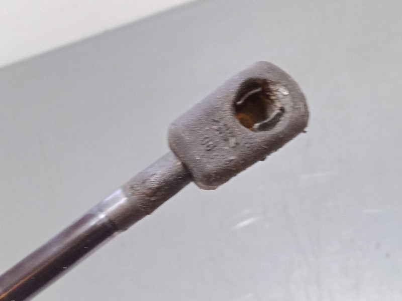 Recambio de amortiguadores capo para volvo v50 (545) 2.4 referencia OEM IAM   