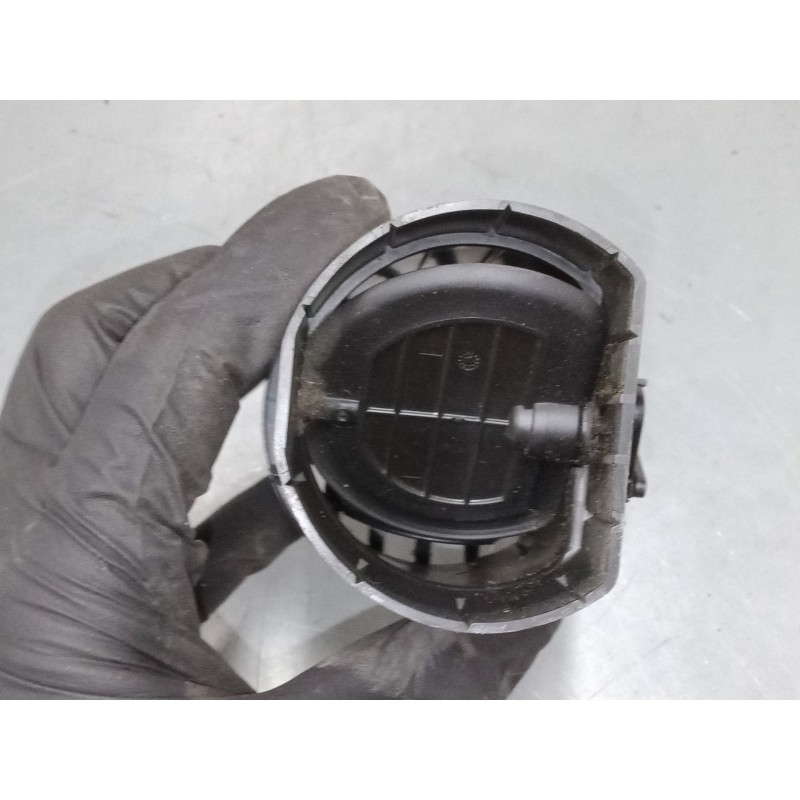 Recambio de aireador central izquierdo para peugeot 308 i (4a_, 4c_) 1.6 16v referencia OEM IAM 9658515377  305038