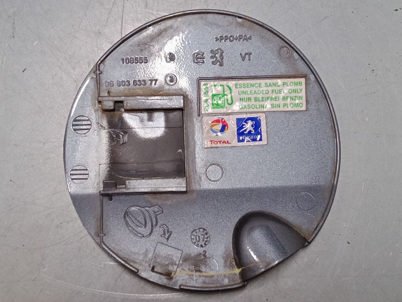 Recambio de tapa exterior combustible para peugeot 308 i (4a_, 4c_) 1.6 16v referencia OEM IAM   