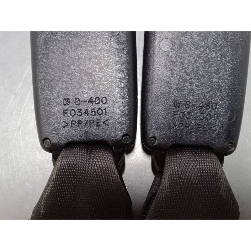 Recambio de anclaje cinturon trasero derecho para mitsubishi lancer viii (cy_a, cz_a) 1.5 referencia OEM IAM   