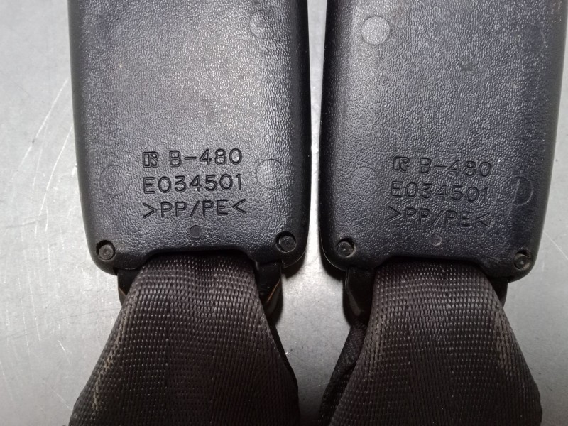 Recambio de anclaje cinturon trasero derecho para mitsubishi lancer viii (cy_a, cz_a) 1.5 referencia OEM IAM   