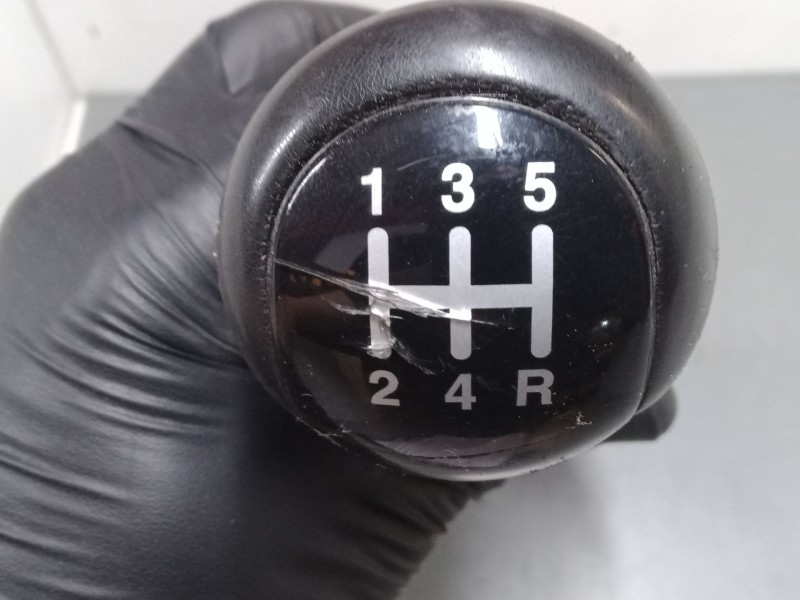 Recambio de pomo palanca cambio para ford tourneo connect 1.8 tdci referencia OEM IAM   