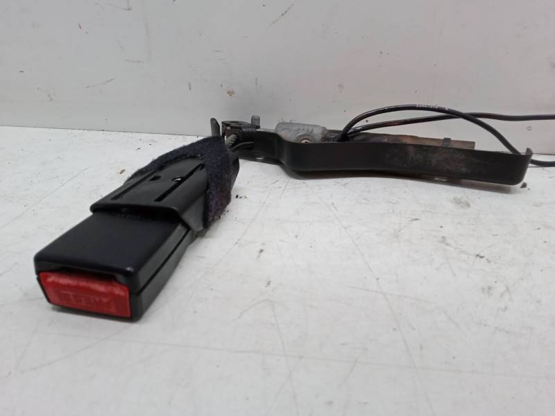 ANCLAJE CINTURON DELANTERO DERECHO 