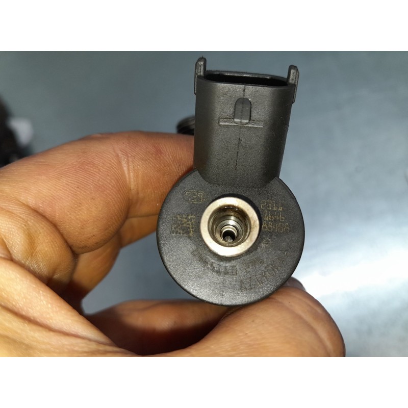 Recambio de inyector para alfa romeo 147 (937_) 1.9 jtdm 8v (937.axd1a, 937.axu1a, 937.bxu1a) referencia OEM IAM 0445110276  BOS