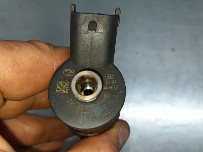 Recambio de inyector para alfa romeo 147 (937_) 1.9 jtdm 8v (937.axd1a, 937.axu1a, 937.bxu1a) referencia OEM IAM 0445110276  