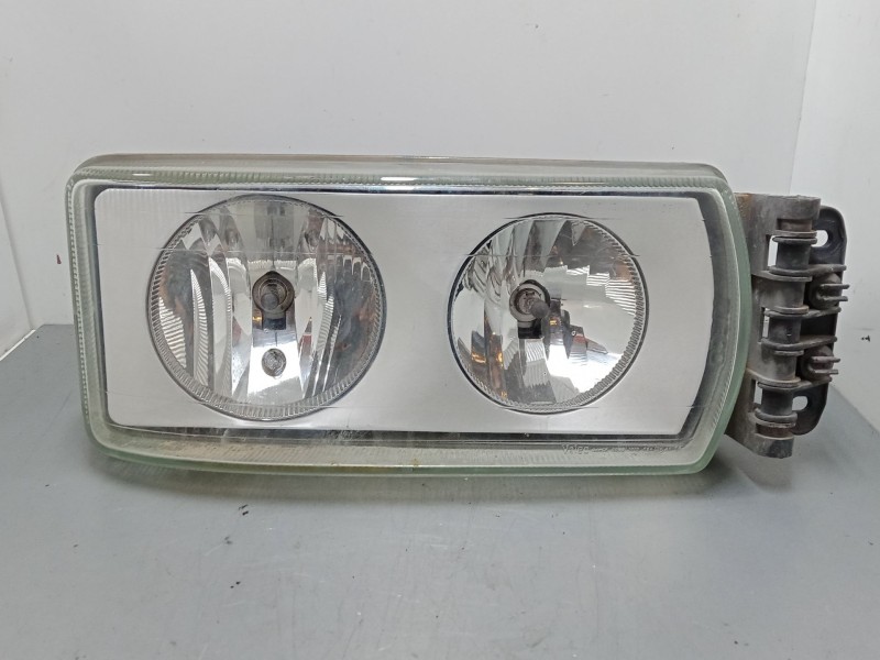 Recambio de faro derecho para iveco stralis ad 260 s 36 y/ps euro5 ad260s36y ps referencia OEM IAM   