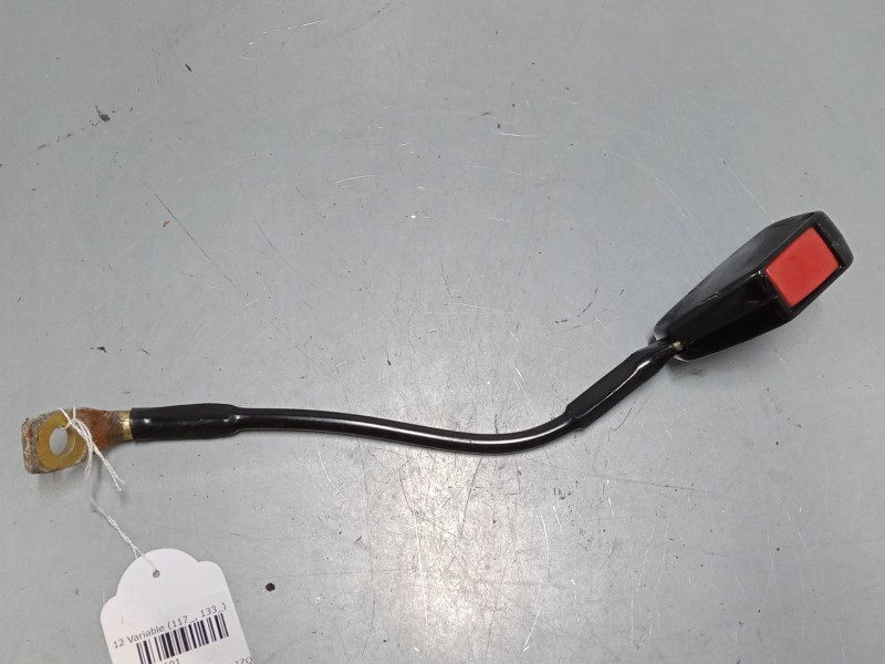 Recambio de anclaje cinturon delantero izquierdo para renault 12 variable (117_, 133_) 1.3 (1170) referencia OEM IAM   