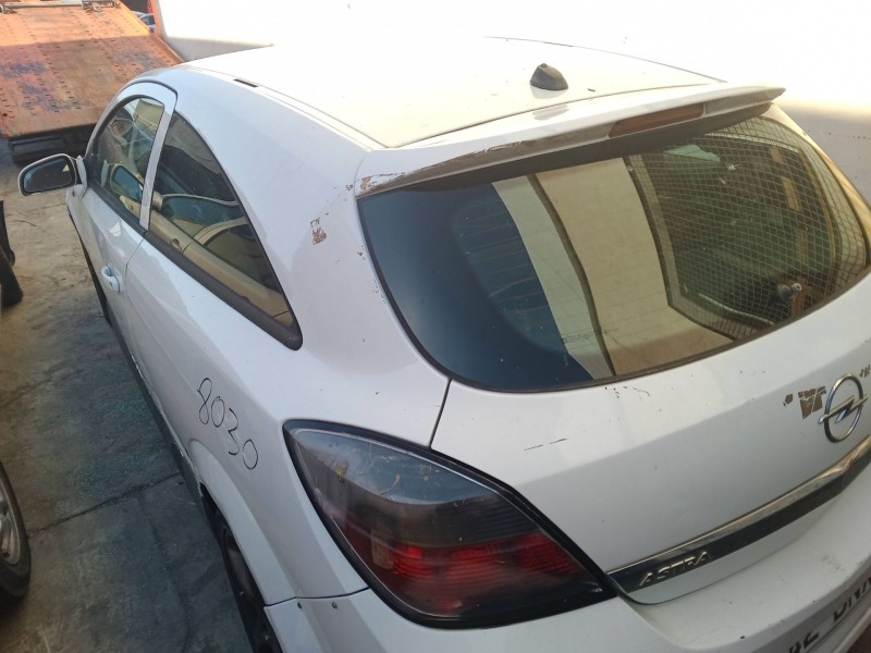 opel astra h gtc (a04) del año 2005