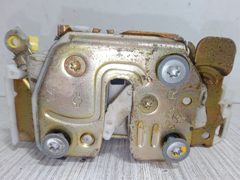 Recambio de cerradura puerta trasera derecha para nissan pick up (d22) 2.5 d referencia OEM IAM   