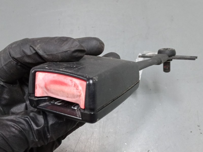 Recambio de anclaje cinturon delantero izquierdo para ford fusion (ju_) 1.4 referencia OEM IAM   