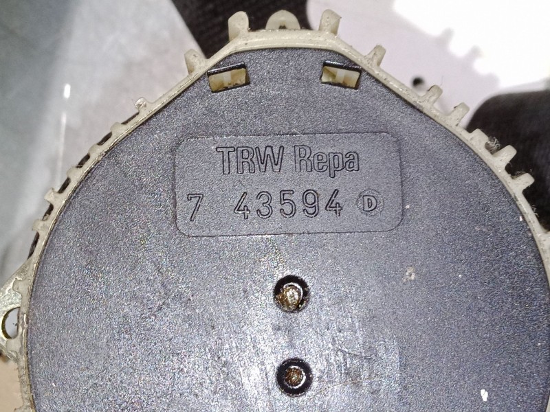 Recambio de cinturon seguridad delantero izquierdo para opel corsa c (x01) 1.4 (f08, f68) referencia OEM IAM   