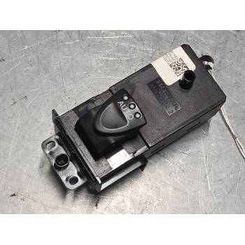 MANDO ELEVALUNAS DELANTERO DERECHO 83590SMGG020UHS 
