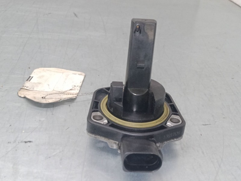 Recambio de sensor nivel de aceite para volkswagen golf iv (1j1) 1.9 tdi referencia OEM IAM 1J0907660B  6PR00807902