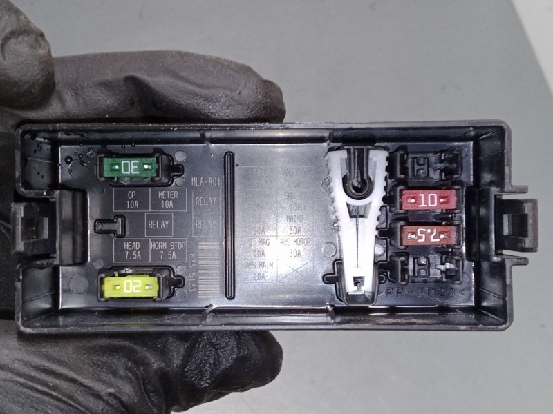 Recambio de caja reles / fusibles para honda cmx cmx 1100 rebel (sc83) referencia OEM IAM 63515133  