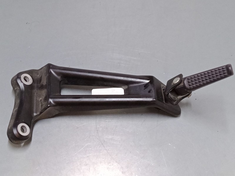 Recambio de estribera trasera derecha para honda cmx cmx 1100 rebel (sc83) referencia OEM IAM   