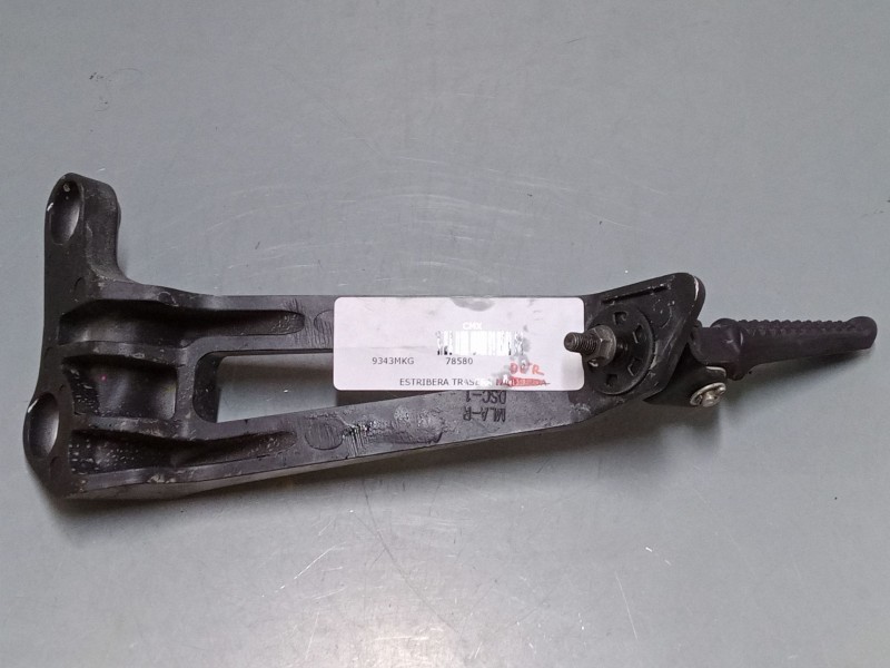 Recambio de estribera trasera derecha para honda cmx cmx 1100 rebel (sc83) referencia OEM IAM   