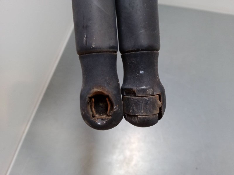 Recambio de amortiguadores malet/porton para ford focus c-max (dm2) 1.6 tdci referencia OEM IAM    Recambio de amortiguadores malet/porton para ford focus c-max (dm2) 1.6 tdci referencia OEM IAM