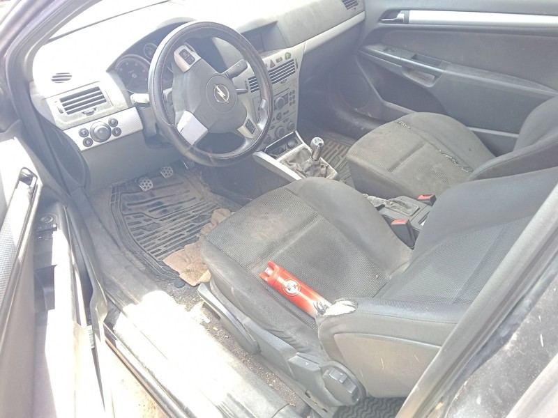 opel astra h (a04) del año 2005