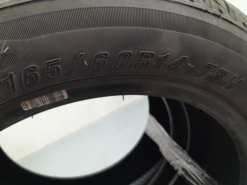 Recambio de neumatico 165/60 r14 75h para ford ka (rb_) 1.3 i rocam referencia OEM IAM    Recambio de neumatico 165/60 r14 75h para ford ka (rb_) 1.3 i rocam referencia OEM IAM