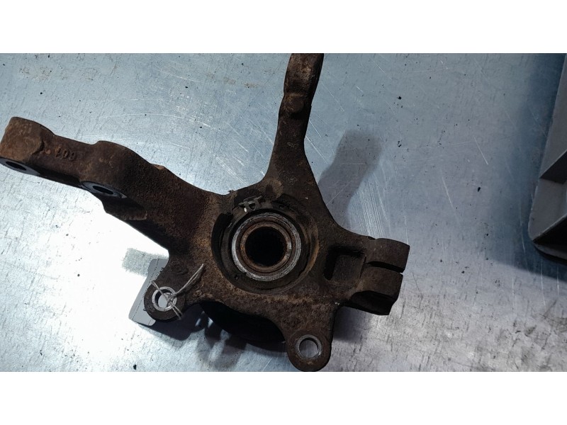 Recambio de mangueta delantera derecha para peugeot 106 ii (1a_, 1c_) 1.1 i referencia OEM IAM   